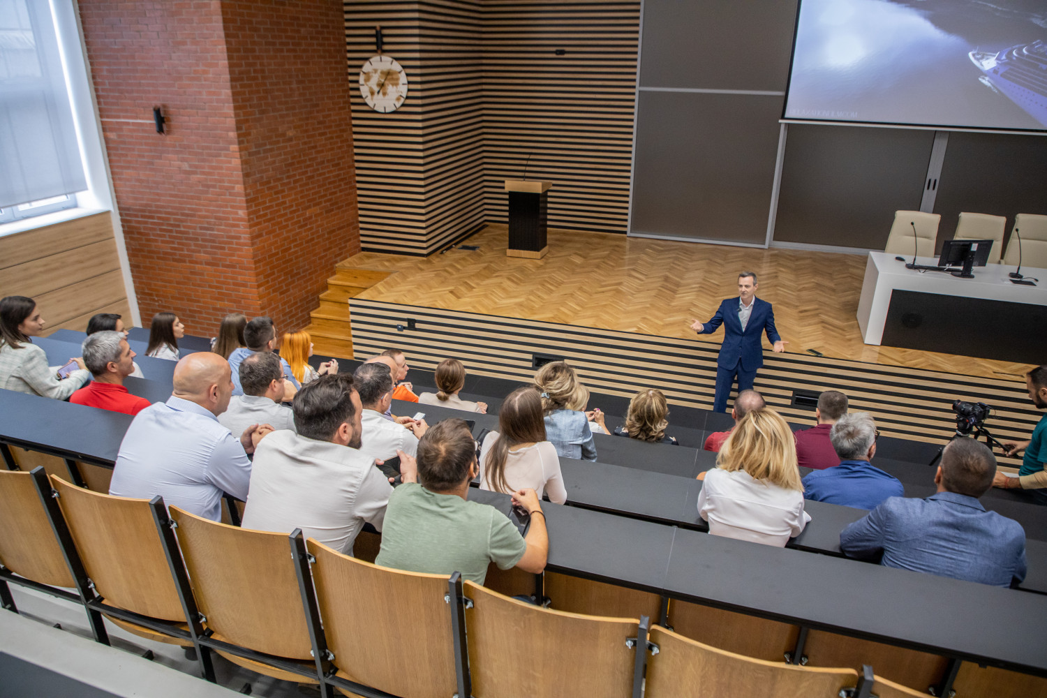 Univerzitet Crne Gore