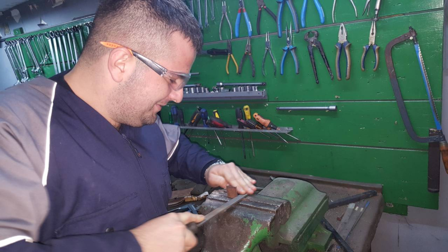 POMORSKI FAKULTET KOTOR
 
 
 
 
 
 Izvještaj sa prvog predavanja iz 'Radioničke prakse I', grupa 1