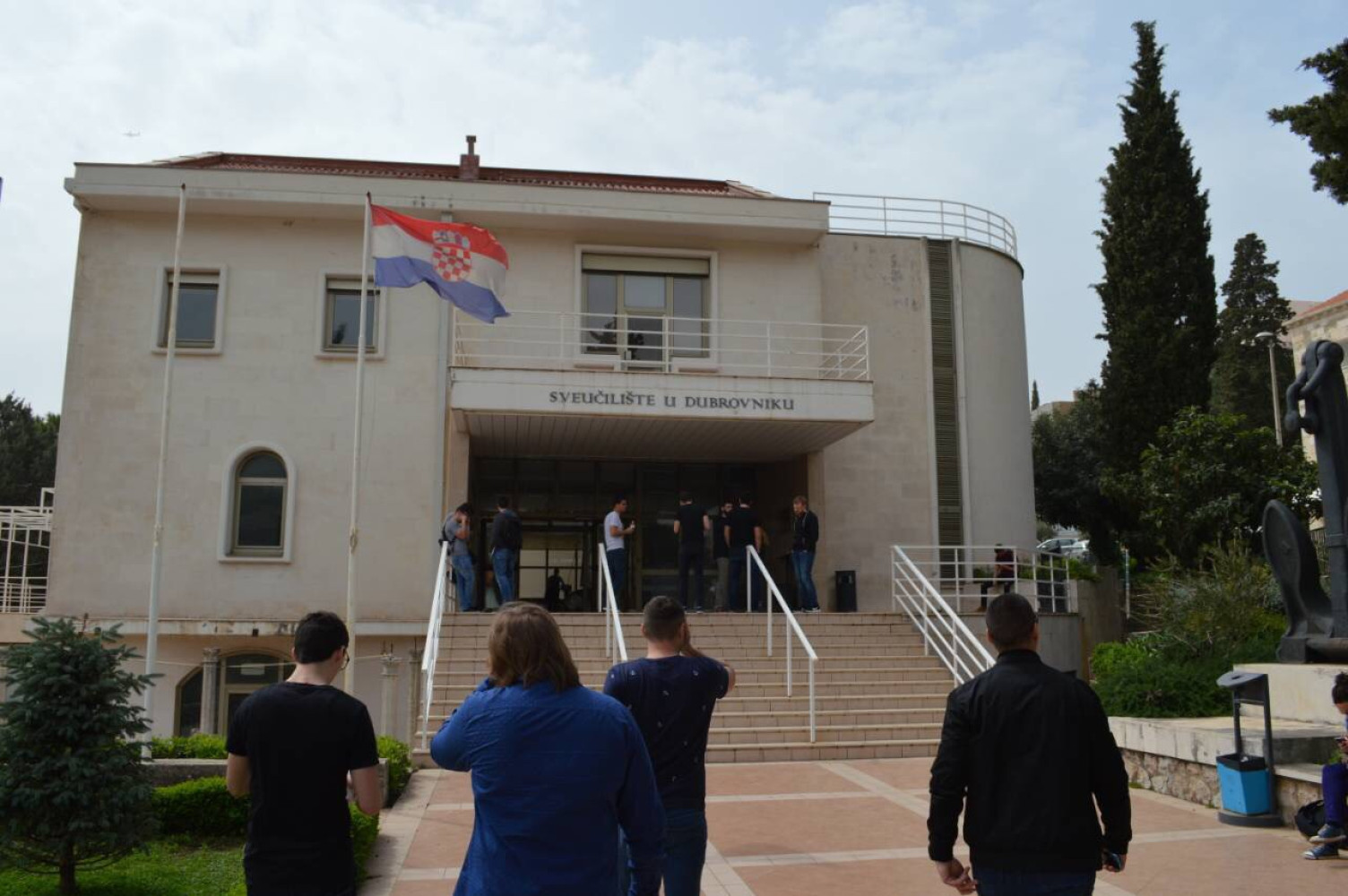 POMORSKI FAKULTET KOTOR
 
 
 
 
 
 Predavaci i studenti posjetili Sveuciliste u Dubrovniku