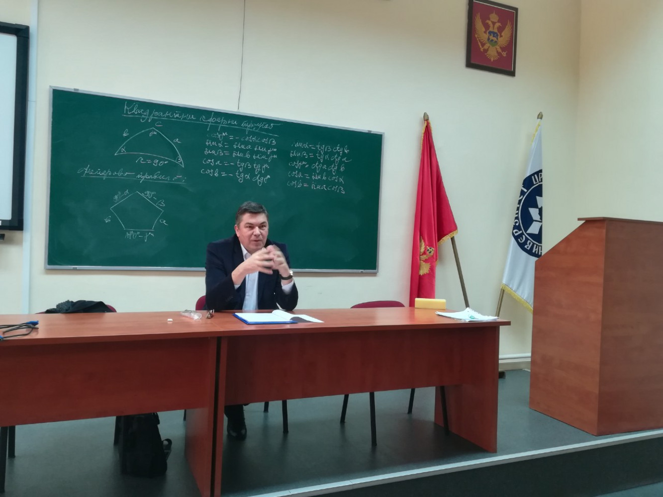 POMORSKI FAKULTET KOTOR      Odrzano predavanje Sloba Pajovica, dugogodisnjeg direktora Luke Bar i Crnogorske plovidbe na Pomorskom fakultetu Kotor