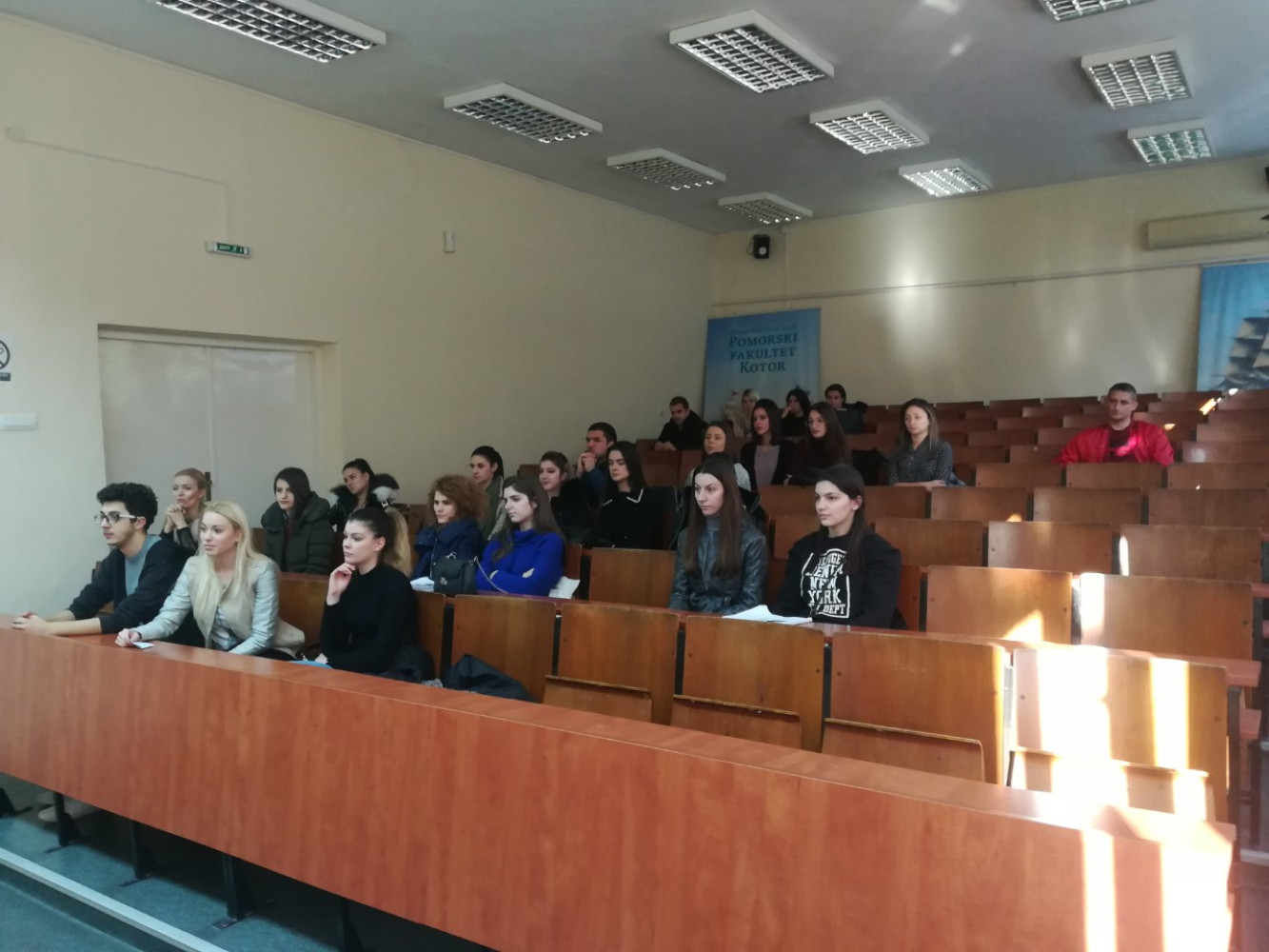 POMORSKI FAKULTET KOTOR      Odrzano predavanje Sloba Pajovica, dugogodisnjeg direktora Luke Bar i Crnogorske plovidbe na Pomorskom fakultetu Kotor