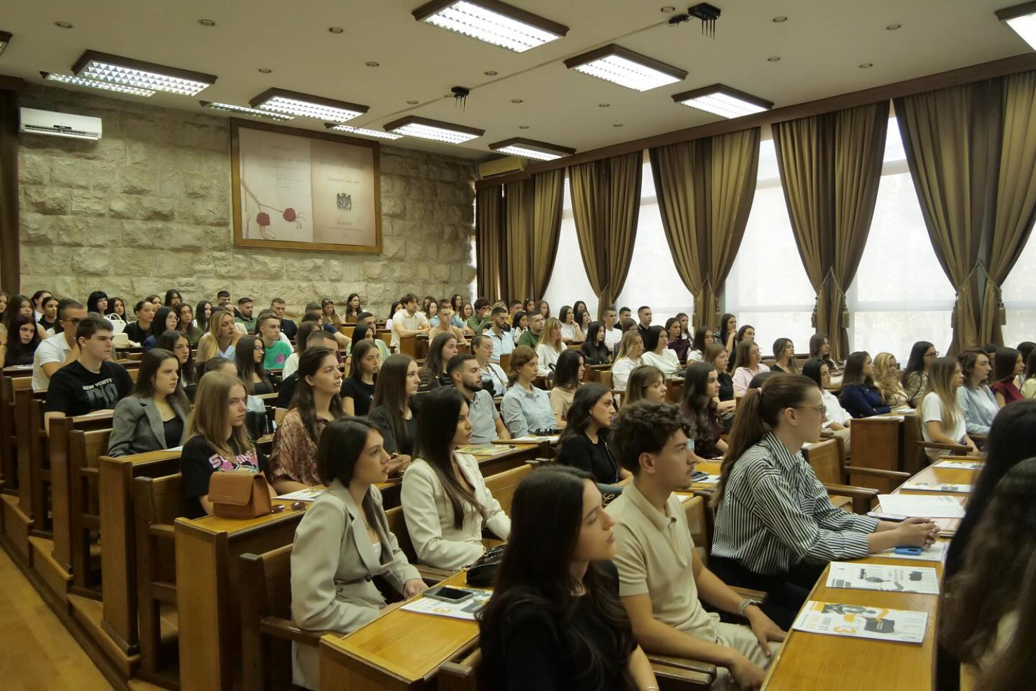 Početak nove akademske 2025/2026 godine na Pravnom fakultetu     22. septembra je na Pravnom fakultetu obilježen početak nove akademske godine