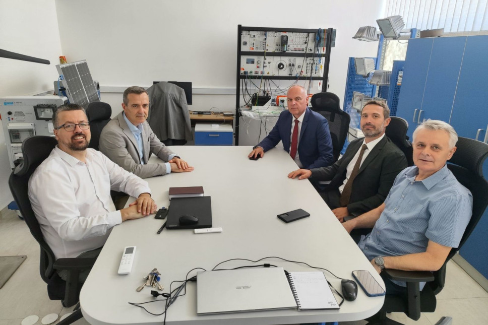 CGES donirao 10.000 eura Elektrotehničkom fakultetu za razvoj laboratorije 