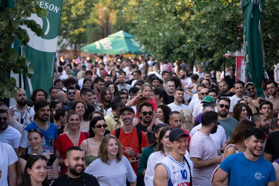 From Schlager to Hits: University Park Becomes Meeting Point of Generations – Music, Bazaars, Beer Pong, and Valuable Prizes Await all Visitors