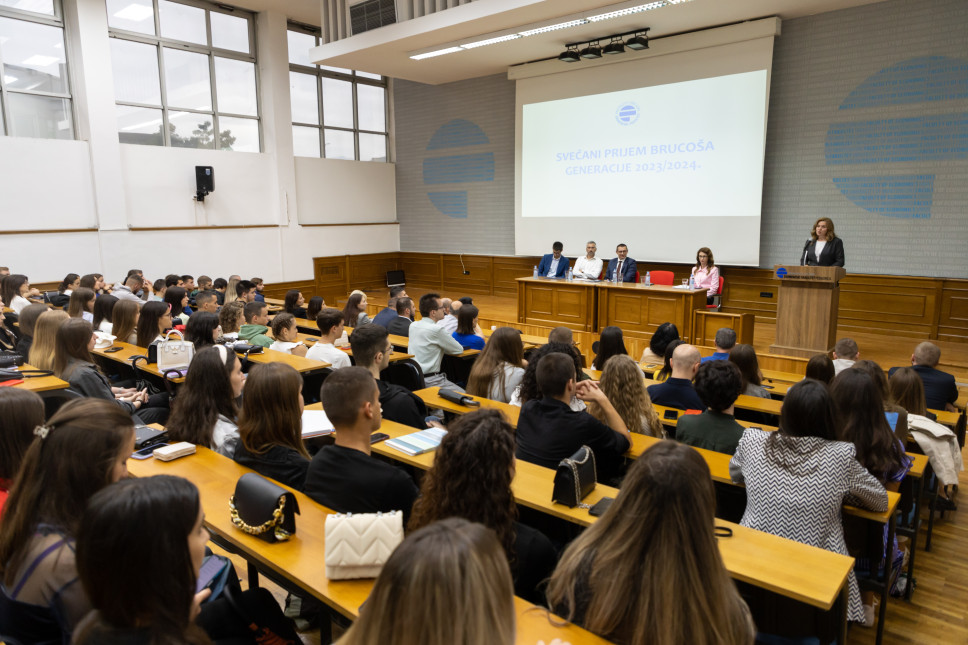 Indeks Ekonomskog fakulteta karta za akademski put ka uspješnoj poslovnoj karijeri - poručeno brucošima na Svečanom prijemu