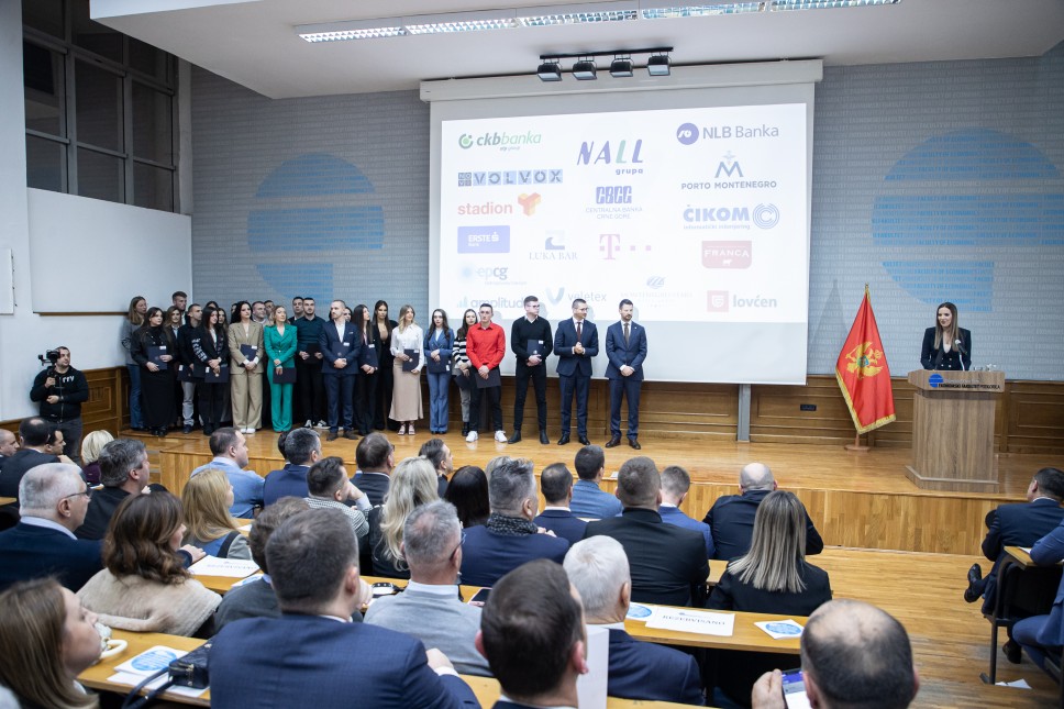 Fund of €20,000 Secured by Members of the Business Council of the Faculty of Economics for Outstanding Students (Video and Photos)
