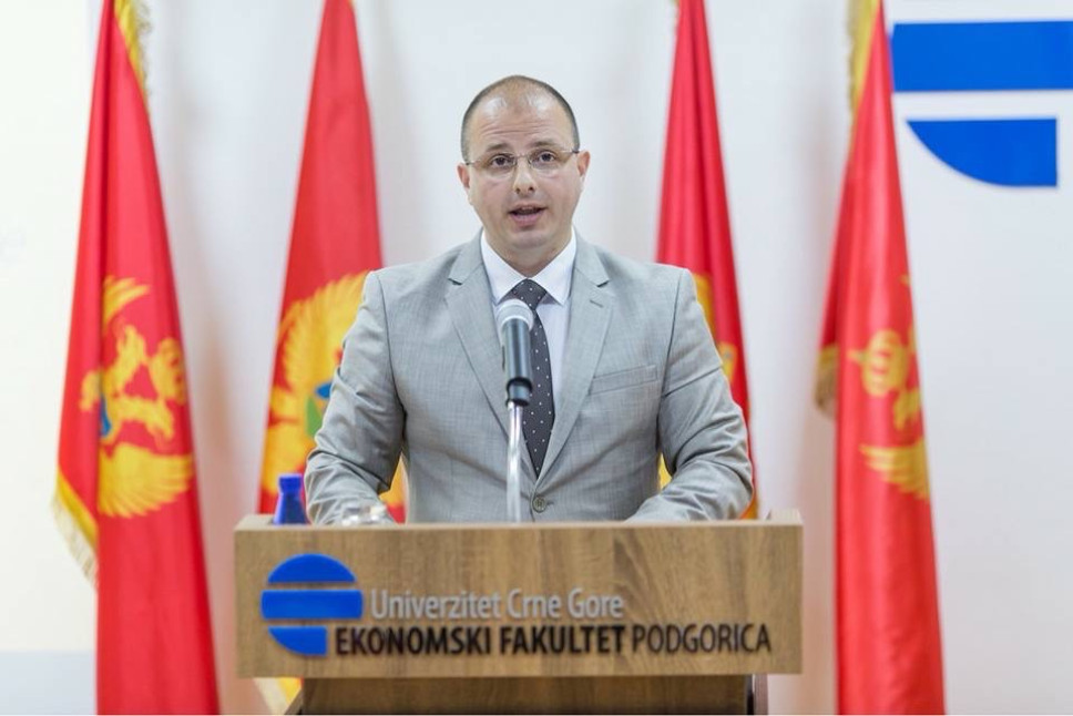 Državna intervencija sa jasnom strategijom je presudna za prevazilaženje krize