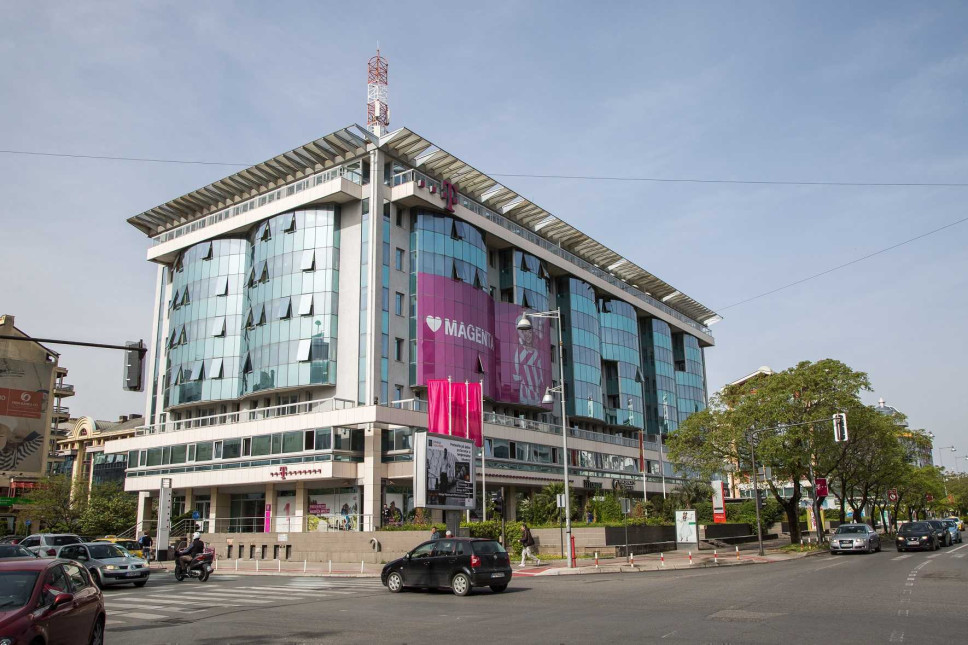 Saradnja sa Crnogorskim Telekomom / Konkurs za izradu idejnog rješenja enterijera Poslovnice