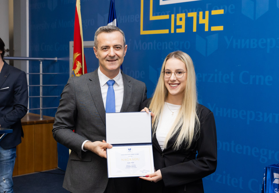 Sofija Milić - najbolja studentkinja Filološkog fakulteta sa prosjekom 10