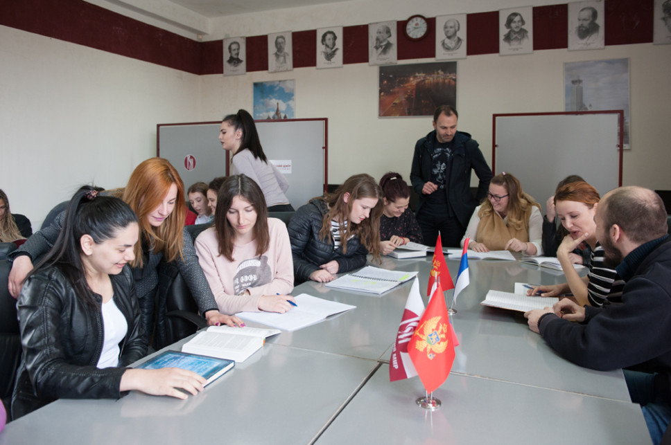 Na Filološkom fakuletu tradicionalno najveće interesovanje za engleski, a potom za njemački jezik