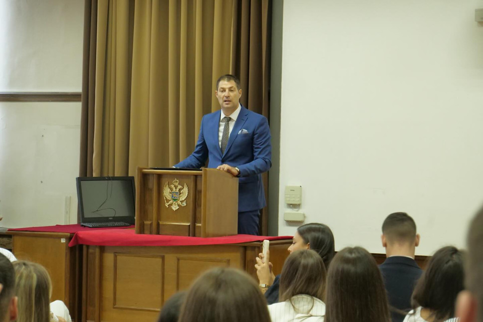 Pozdravna riječ dekana prof. dr Vladimira Savkovića brucošima 2025/2026