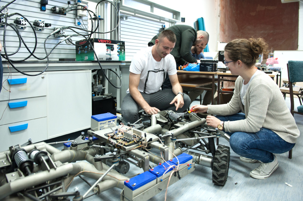 The Faculty of Mechanical Engineering of the University of Montenegro opens the door to a career in the aviation and automobile industries