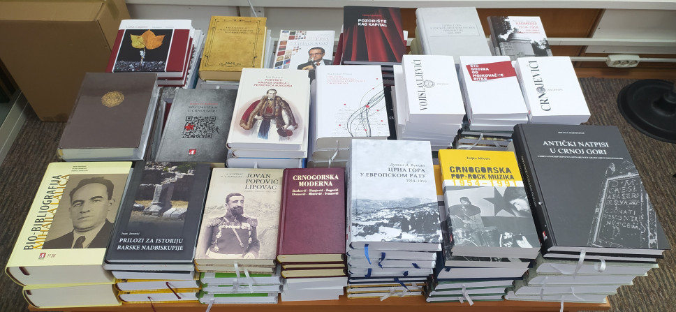 Matica crnogorska poklonila 148 publikacija Centralnoj univerzitetskoj biblioteci