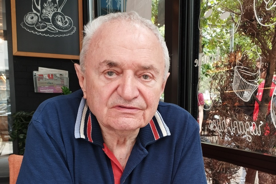 Prof. dr Mihajlo Kuliš donirao Biblioteci 367 publikacija