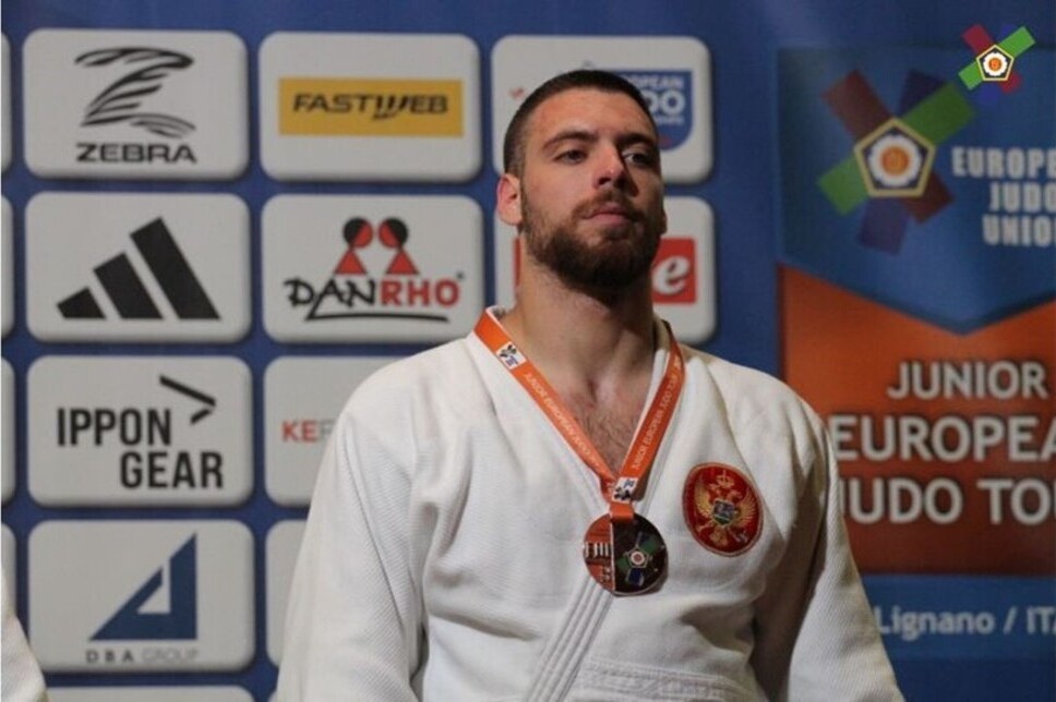Andrija Martinović osvojio bronzanu medalju na juniorskom Evropskom kupu u Linjanu