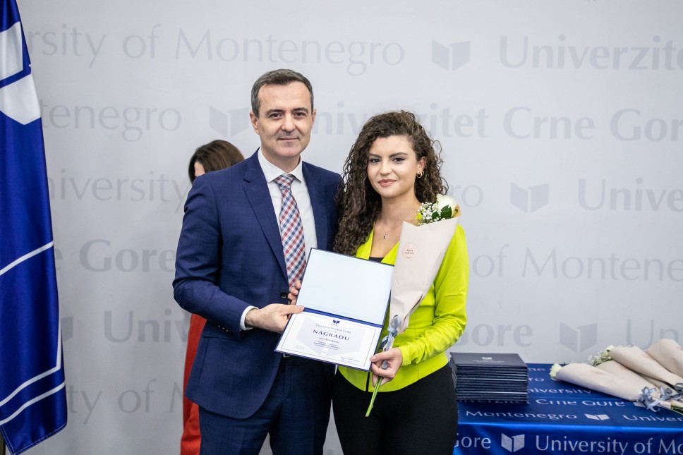 Sara Milinković najbolja studentkinja Elektrotehničkog fakulteta za studijsku 2022/23. godinu
