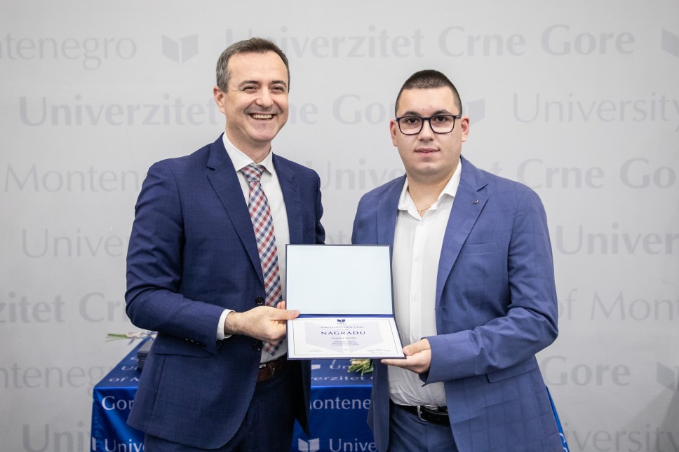 Stojan Terzić najbolji student Medicinskog fakulteta za studijsku 2022/23. godinu