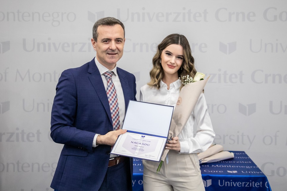 Milica Bojović najbolja studentkinja Fakulteta političkih nauka za studijsku 2022/23.