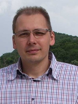 dr Andrej Perović